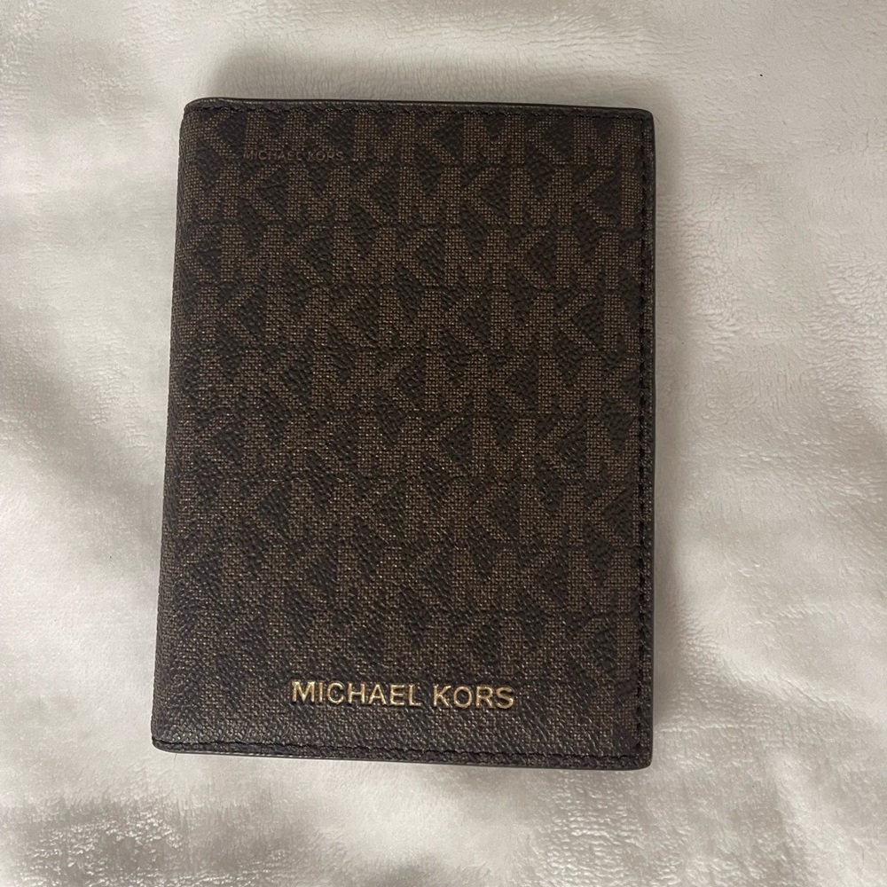 Michael Kors Wallet/Passport Holder